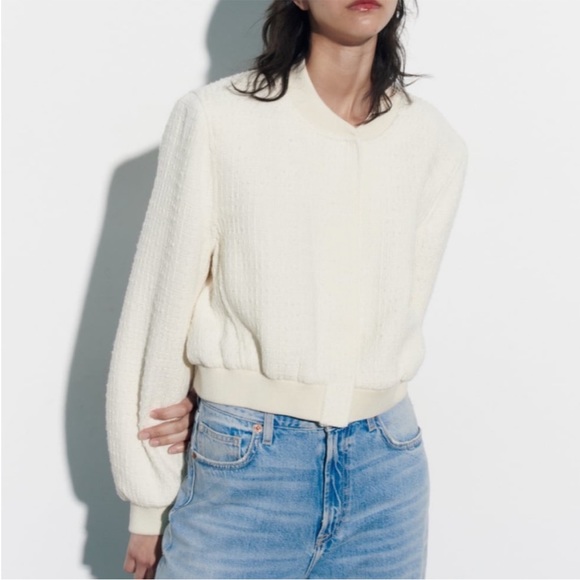 Zara Jackets & Blazers - ZARA CROPPED TEXTURED BOMBER JACKET